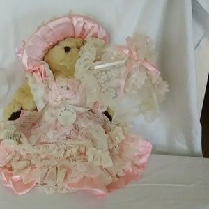 Vintage Bearly People Lady Canterbury